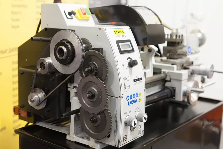 Станок настольный токарный Stalex D250x550C