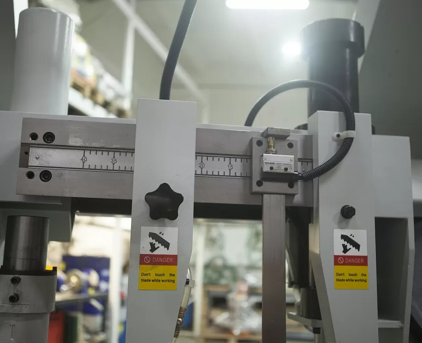 Станок полуавтоматический двухколонный Stalex TGK-4235